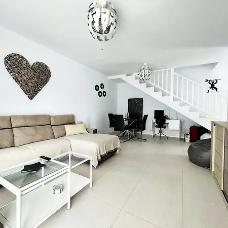 Villa Lovely Sanmar, Heated Pool Playa Blanca (Lanzarote)