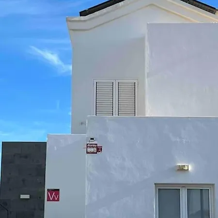 Lovely Sanmar, Heated Pool Villa Playa Blanca (Lanzarote)