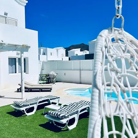 Villa Lovely Sanmar, Heated Pool *