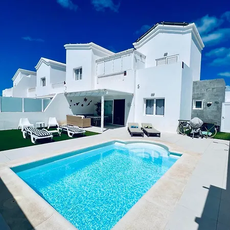 Villa Lovely Sanmar, Heated Pool Playa Blanca (Lanzarote)